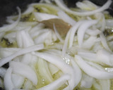 Foto del paso 2 de la receta: Hígado de cordero a la Veneciana