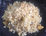 Gambar langkah 4 resipi Nasi Goreng Ikan.