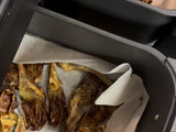 Chips de alcachofa con salsa estilo romesco