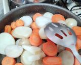 A picture of step 4 of Caldo Michi.