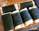 A picture of step 9 of Chicken/Tuna Lemper.