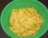 Foto langkah ke 2 dari resep Manisan mangga muda tanpa cabe.