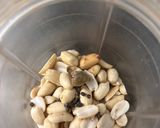 A picture of step 1 of Mini peanut puri.