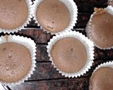 A picture of step 4 of Chocolate cupcakes# foodies&Friend.