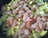 Foto del paso 1 de la receta: Gratín de pollo con queso de nueces