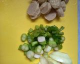 Foto langkah ke 2 dari resep Capcay Sayur Bakso Ayam.