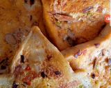 A picture of step 4 of Fried egg bread.
