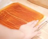 Foto langkah ke 7 dari resep Japanese Fruit Roll Cake / Bolu Gulung Isi Buah.