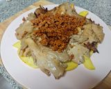 Foto del paso 6 de la receta: Setas con picadillo, salsa Cabrales y patatas
