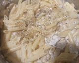 Foto del paso 4 de la receta: Macarrones con pollo, champiñones y salsa de queso