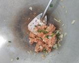 Foto langkah ke 2 dari resep Martabak telur isi kornet.