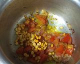 व्हेजिटेबल पंचमेल खिचडी (vegetable panchmel khichdi recipe in marathi) रेसिपी स्टेप 4 फोटो 