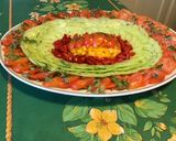 Une image de l'étape 10 de Salade du jardin (tomates, concombre, poivrons, basilic).