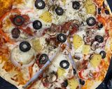 A picture of step 18 of Chicken With Veggie Cheese pizza.