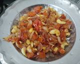 A picture of step 7 of Methi Matar Malai.