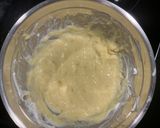 A picture of step 2 of Mango Apple mini cake.