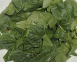 Foto del paso 3 de la receta: Ensalada de espicanas con parmesano