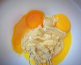 Foto langkah ke 2 dari resep Condensed Milk Cotton Cake.