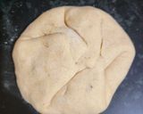 A picture of step 5 of Capsicum Papad Paratha.