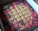 Foto langkah ke 5 dari resep Jelita Marble Cake.
