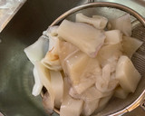 Foto del paso 1 de la receta: Sepia en salsa de cebolla y cerveza