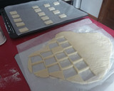 Foto del paso 5 de la receta: Galletas de queso de untar