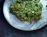 A picture of step 3 of Palak Vada.