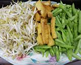 Hình bước làm 1 của món Đậu cô ve xào giá đậu hũ (món chay)