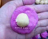 Foto langkah ke 4 dari resep Onde onde Buah Naga.