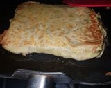 Foto langkah ke 10 dari resep Martabak telur praktis.