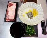 蒜香牛排海味丼飯的食譜步驟1照片