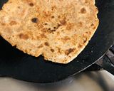 रागी का अचारी पराठा (Ragi ka achari paratha recipe in hindi) रेसिपी चरण 5 फोटो