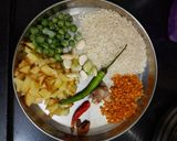 વઘારેલી ખીચડી (Vaghareli Khichdi Recipe In Gujarati) રેસીપી સ્ટેપ1ફોટો