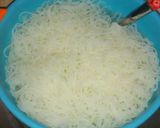 Foto langkah ke 1 dari resep Bihun Goreng Putih.
