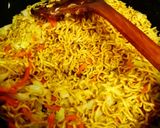Foto langkah ke 3 dari resep Mie Goreng Sederhana.