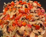 รูปขั้นตอนการทำที่ 4 ของ Veggie Pasta with Mushroom tomato sauce