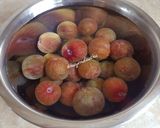 Hình bước làm 1 của món Mận chấm Muối Ớt 🌶