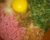 Foto langkah ke 3 dari resep Perkedel Kentang sosis.