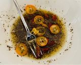 Foto del paso 2 de la receta: Muslos de pollo, kumquats y puré especiado