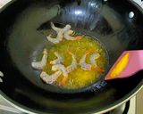 Foto langkah ke 2 dari resep Mie Goreng Sosis.