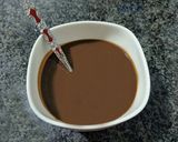 A picture of step 4 of Cake Cups with Muhallabia and Chocolate.