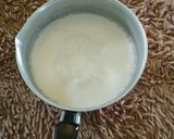 Foto langkah ke 3 dari resep Bubur sum sum Santan - Susu.
