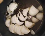 Foto del paso 2 de la receta: Pollo al curry con colirroz