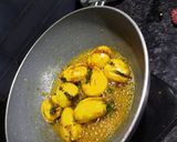 A picture of step 6 of Brinjal potato stuffed sabji.