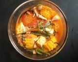 Foto langkah ke 7 dari resep Tom yam suki isi cumi otak otak dan bahan seadanya.