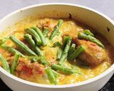 Gambar langkah 7 resipi Ayam Goreng Masak Lemak.