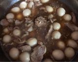 Hình bước làm 4 của món Thịt kho trứng cút