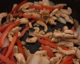 Foto del paso 5 de la receta: Pollo salteado con coliflor 🐥🤤