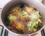 Foto del paso 5 de la receta: Croquetas o buñuelos de acelga fáciles y rápidas