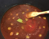 Foto del paso 3 de la receta: Muslos de pollo con salsa de anchoas y vinagre de módena